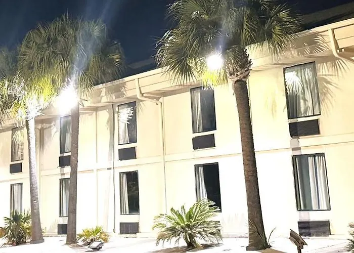 Regency Inn & Suites