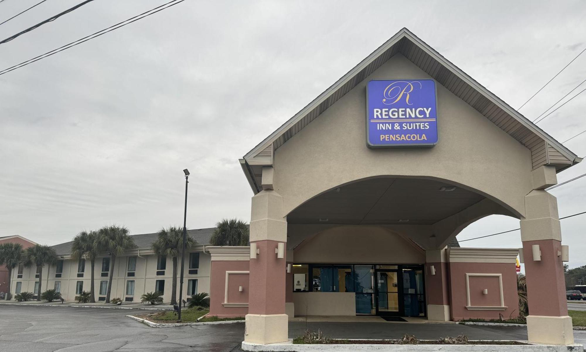 Regency & Hotel 2*